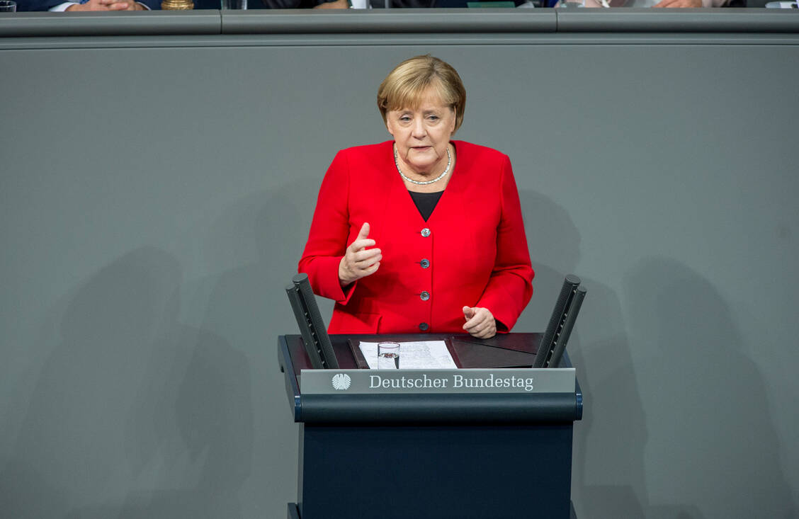 Eine Aussage der Bundeskanzlerin Angela Merkel (CDU) im Bundestag sorgte im Apothekerlager heute für Verwirrung. / Foto: Marc-Steffen Unger