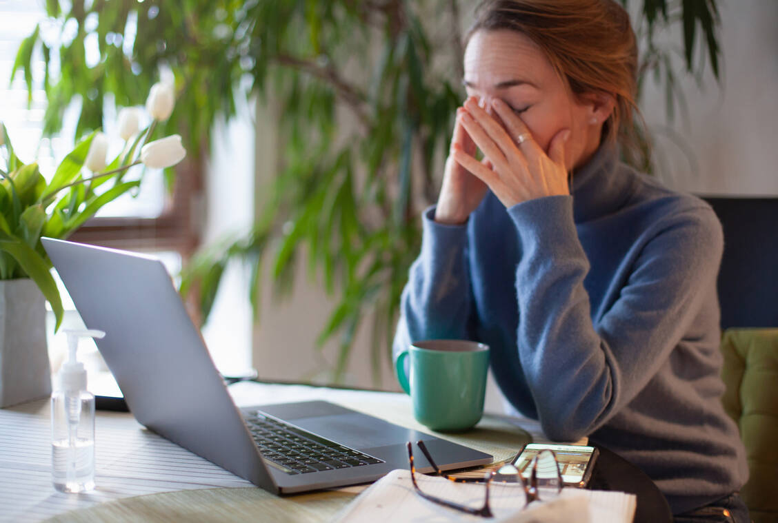 Der eigene Perfektionismus gilt als einer der größten Stresstreiber im Job. / Foto: Getty Images/Kathrin Ziegler