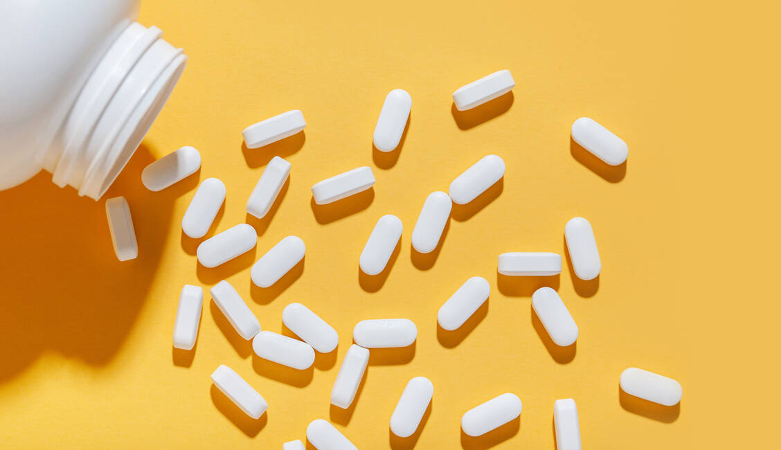 Die Einnahme von Nahrungsergänzungsmitteln mit hoch dosiertem Zink und Vitamin C verkürzt die Krankheitsdauer bei Covid-19 nicht. Das zeigt eine aktuelle Studie. / Foto: Adobe Stock/zadveri