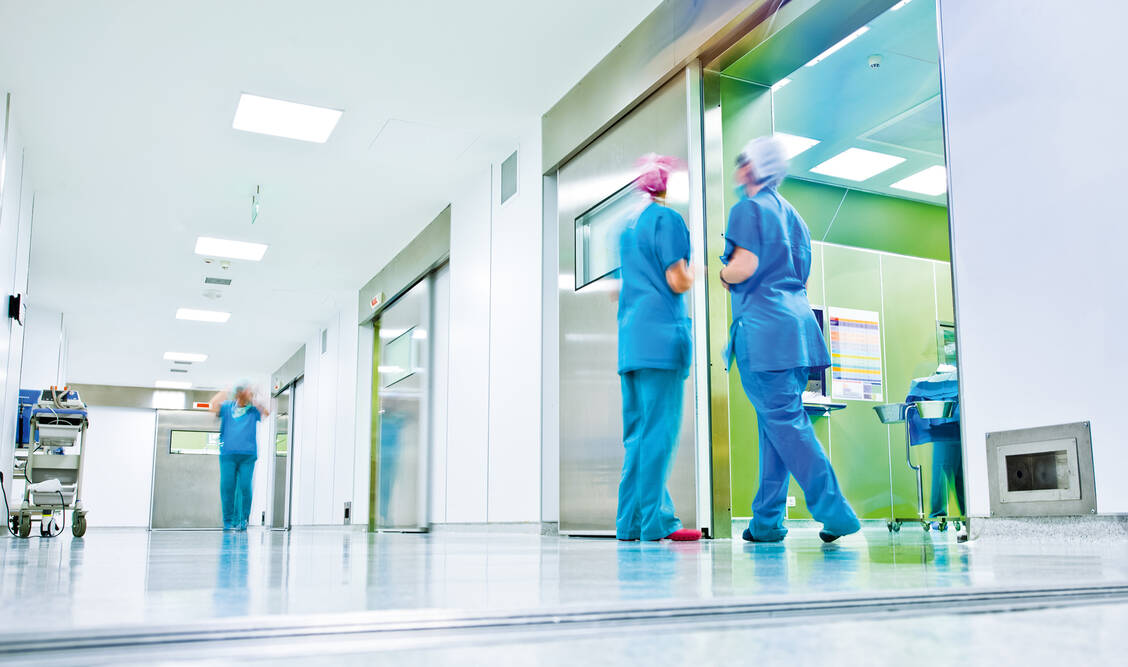 Zur Aufgabe der Gesundheitsämter gehört es auch, die Hygiene in Krankenhäusern zu kontrollieren. / Foto: Fotolia/VILevi