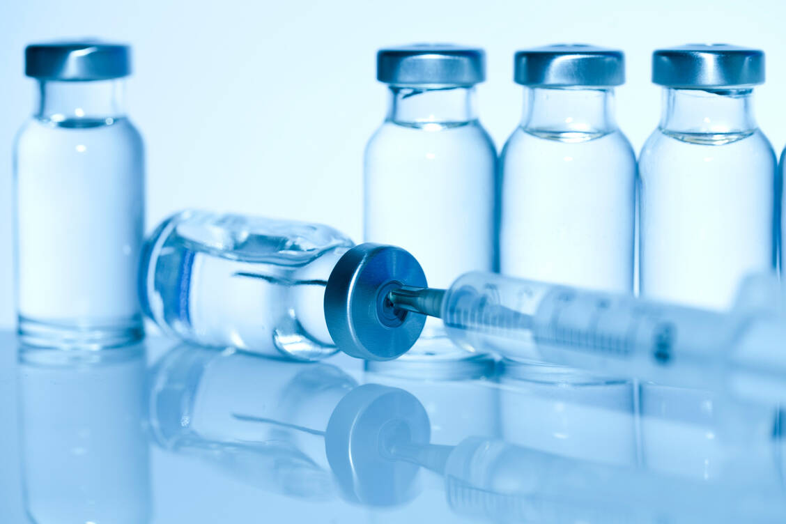 In den Grippeimpfstoffen der kommenden Saison sollen nach Willen der Weltgesundheitsorganisation nur noch drei Influenzastämme enthalten sein. / Foto: Getty Images/Hou Yuxuan