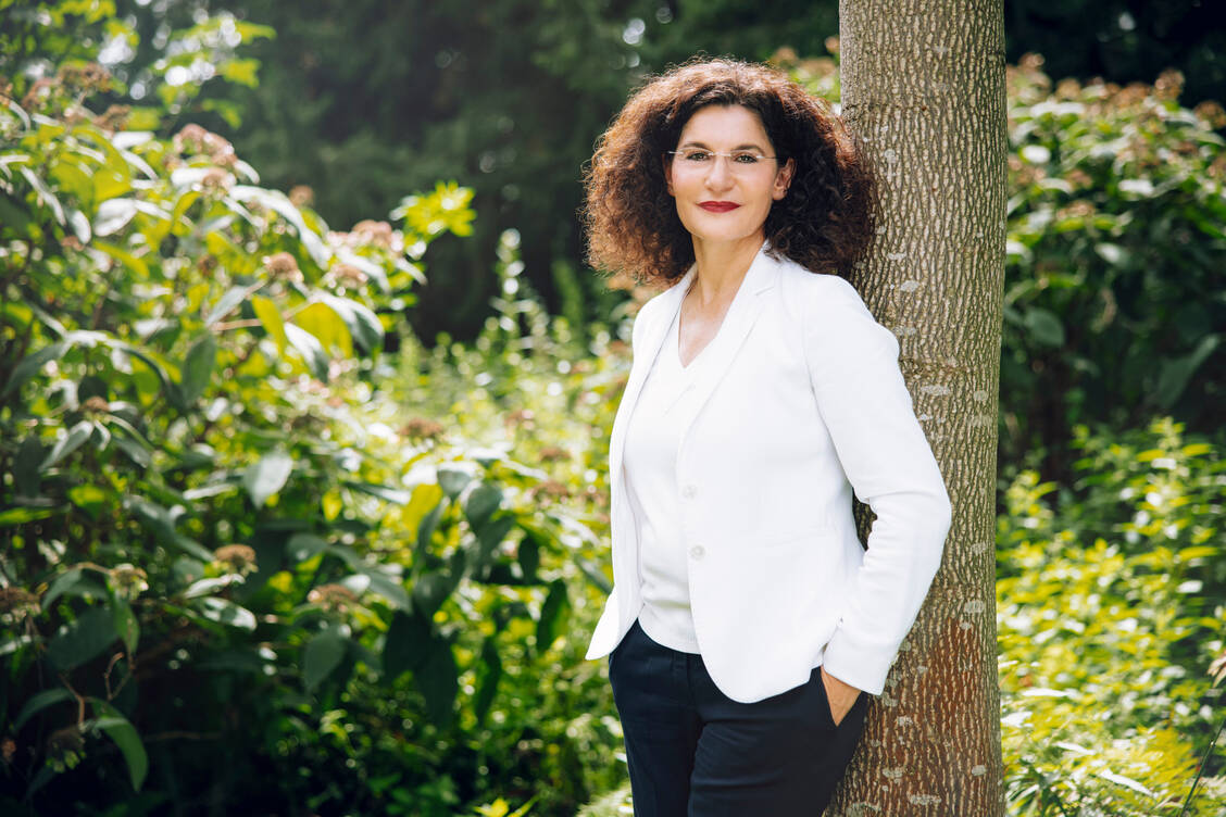 Seit Oktober leitet Tina Müller die Weleda AG. Zuvor war sie CEO bei der Drogeriekette Douglas. / Foto: © Henning Ross