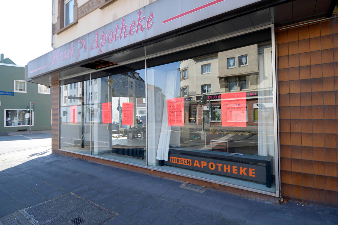 Auch diese Apotheke in Oberhausen musste schließen.  / © Imago/Funke Foto Services