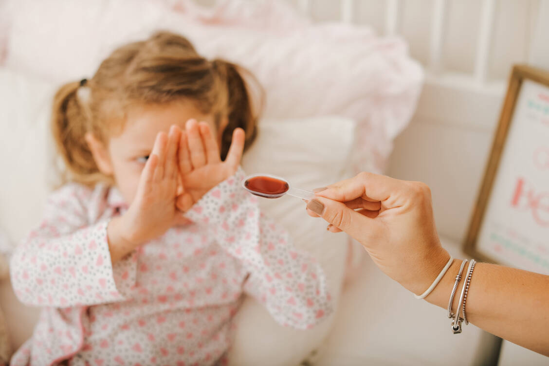 Experten sind sich einig: Antibiotika werden bei harmlosen Infekten immer noch zu häufig verordnet. Eine neue Analyse untermauert diesen Verdacht. / Foto: Getty Images/ozgurcankaya