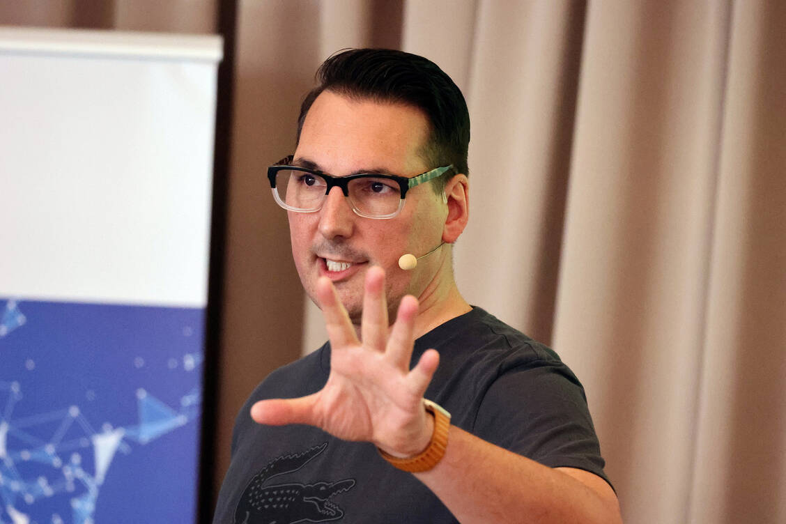 Apotheker und Digital-Experte Steffen Kuhnert plädiert dafür, dass sich die Apotheken hinter einer Plattform verbünden. / Foto: Alois Mueller
info@amfotos.com