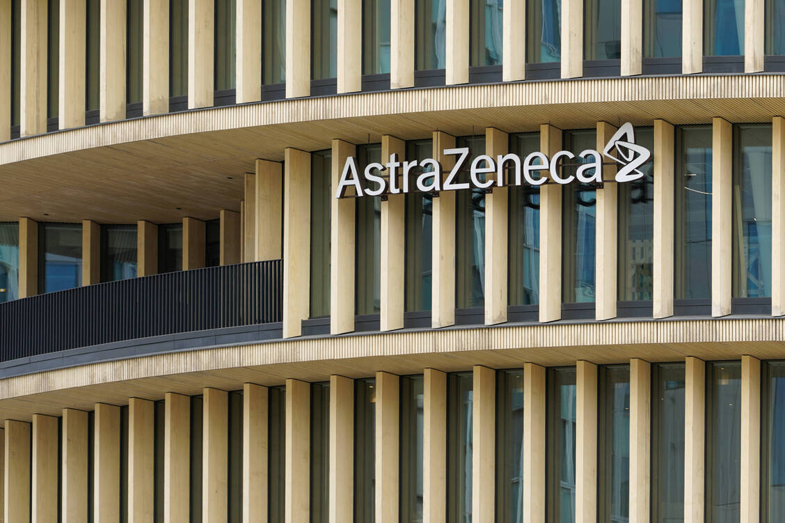 Der Pharmakonzern AstraZeneca will 50 Milliarden Dollar in den USA investieren.  / © Imago/NurPhoto