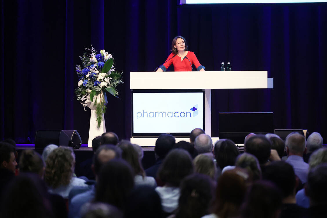 Zu glauben, dass nichts passiere, wenn man meine, sich raushalten zu können, sei mittlerweile »absolut naiv«, so die Sicherheitsexpertin Claudia Major über die wachsenden internationalen Bedrohungen. / © PZ/Alois Müller