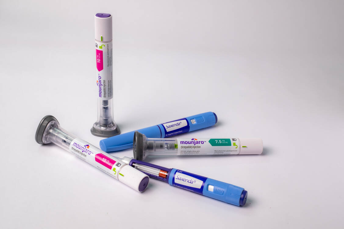 Eli Lilly setzt in den USA auf den Direktvertrieb seiner Arzneimittel. Die Abnehmspritze Mounjaro®, in den USA als Zepbound™ auf dem Markt, beschert dem Gesundheitskonzern einen Umsatzboom. / Foto: Imago/Pond5 Images