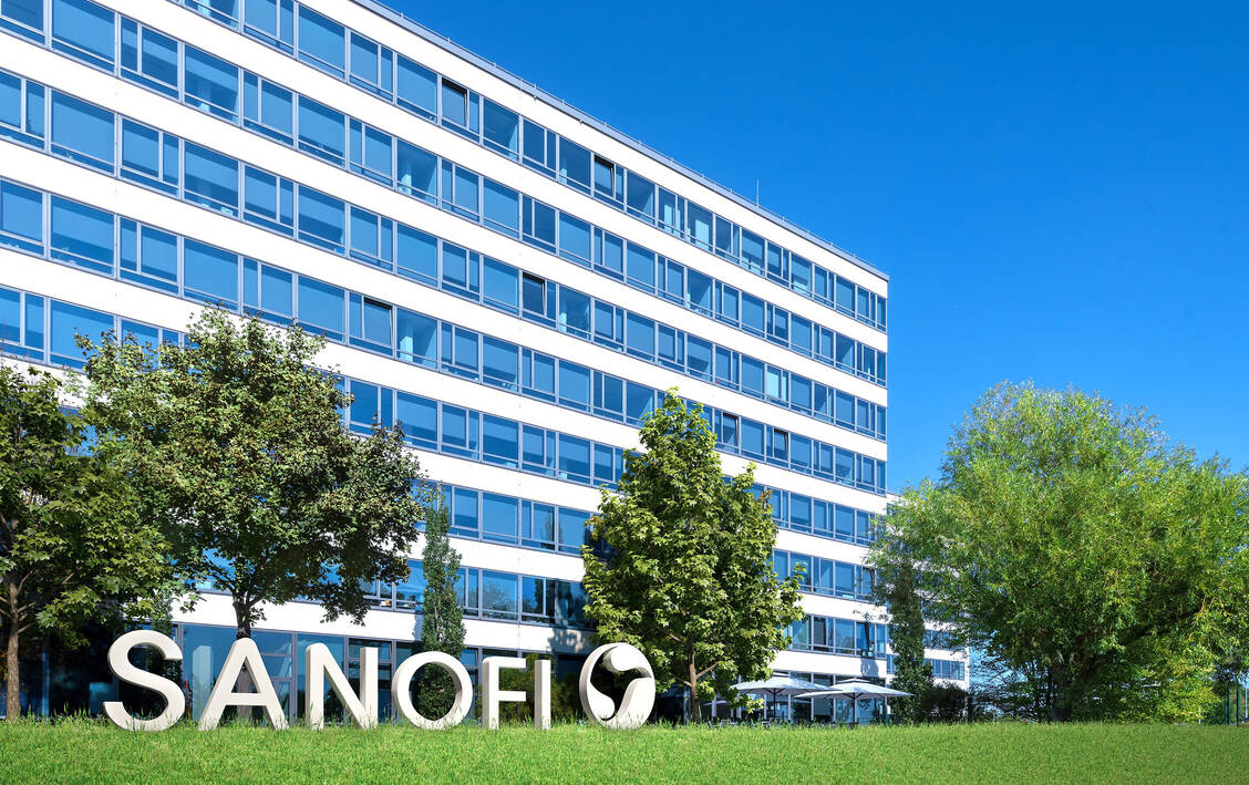 Kurze Wege erleichtern Zusammenarbeit: Sowohl das Sanofi Bürogebäude in Frankfurt (Foto) als auch die Produktionsstätte des Unternehmens liegen in der Nähe des Biontech-Hauptsitzes in Mainz. / Foto: Sanofi/Martin Joppen