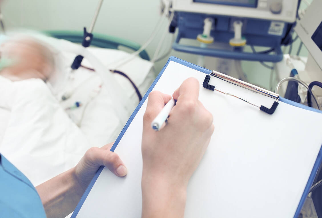 Selbst während einer Pandemie gilt es, klinische Studien mit Sorgfalt durchzuführen. / Foto: Adobe Stock/sudok1