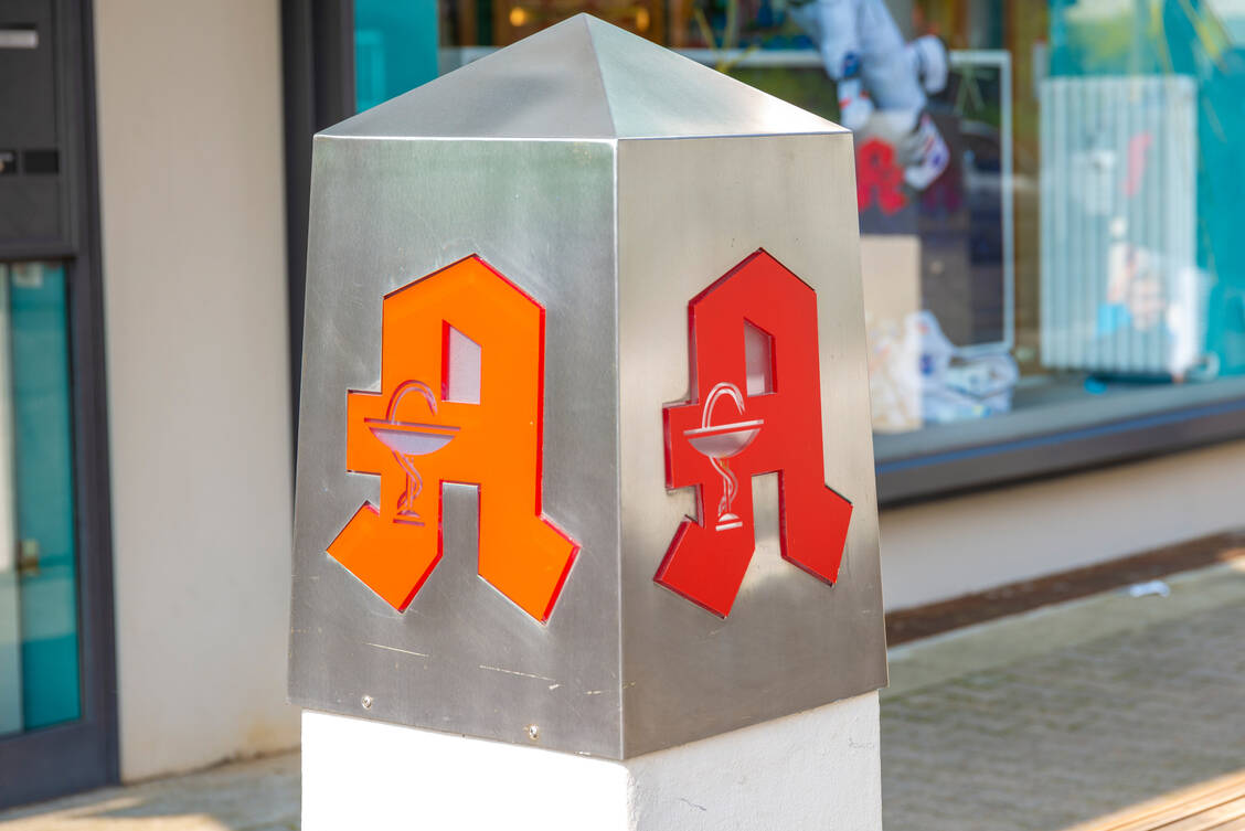 Einige Aspekte des Referentenentwurfs zum ApoVWG rütteln an den Grundpfeilern des Apothekensystems in Deutschland. / © Getty Images/Detlef Voigt