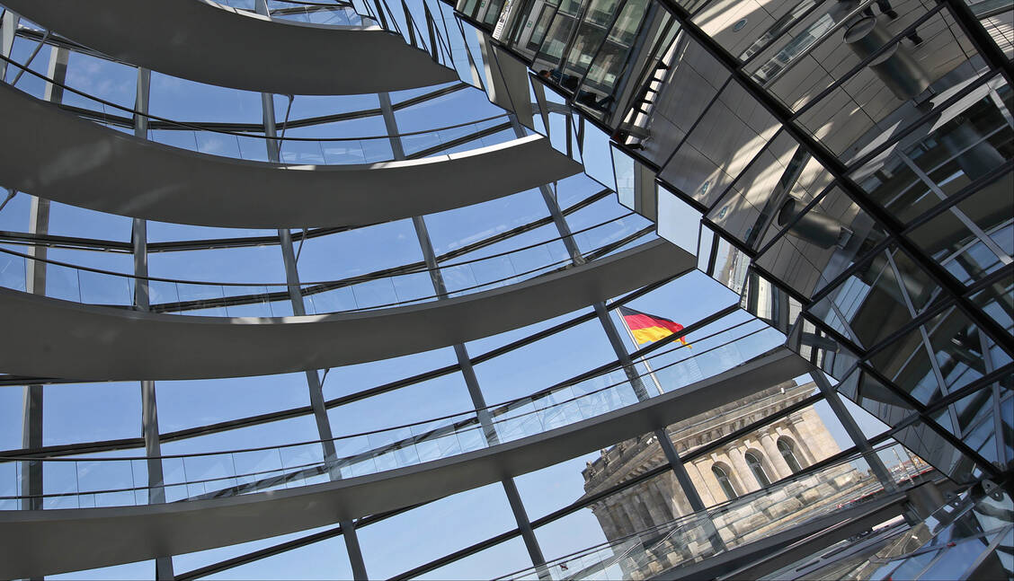 Nun ist der Bundestag am Zug: Heute hat das Kabinett dem Gesetzesvorhaben von Bundesgesundheitsminister Jens Spahn für mehr Sicherheit in der Arzneimittelversorgung zugestimmt. / Foto: imago/Florian Schuh