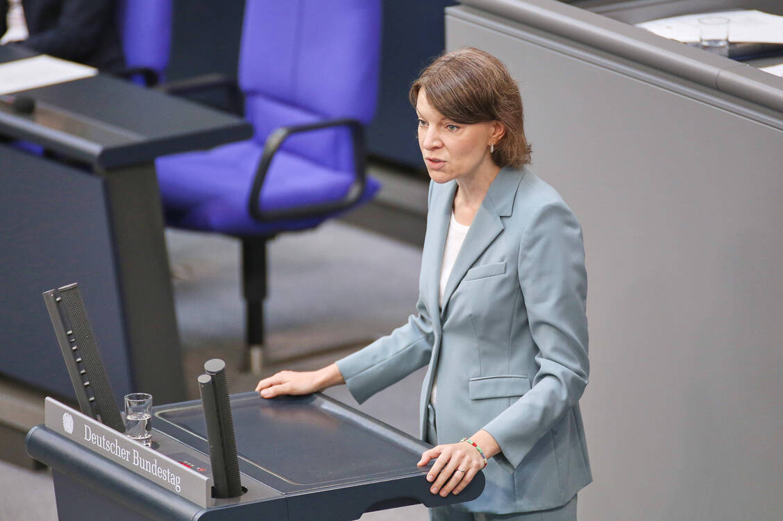 CSU-Gesundheitspolitikerin Emmi Zeulner sieht Änderungsbedarf bei der Finanzierung der Pflege. / © Imago/dts Nachrichtenagentur