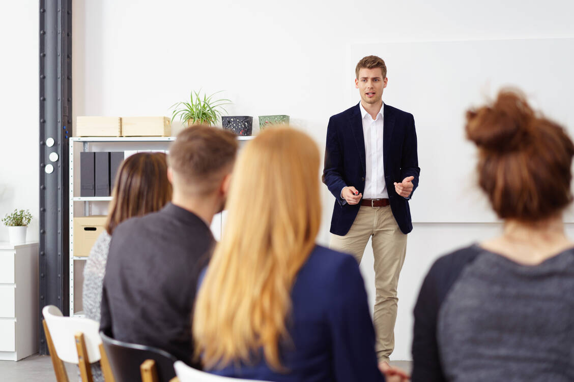 5 junge Unternehmen haben die Chance, am 14. September in München ihre innovativen Ideen und Produkte vorzustellen. / Foto: Adobe Stock/contrastwerkstatt