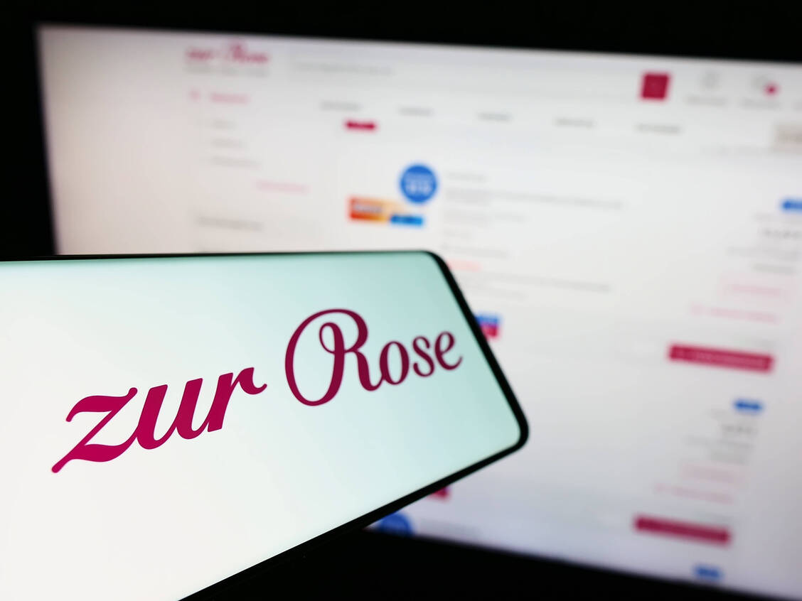 Der beabsichtigte Verkauf des Schweizgeschäfts soll die Bilanz der Zur-Rose-Gruppe verbessern. Noch liegt der Verlust im Jahr 2022 aber bei minus 171 Millionen Franken. / Foto: Imago/Zoonar