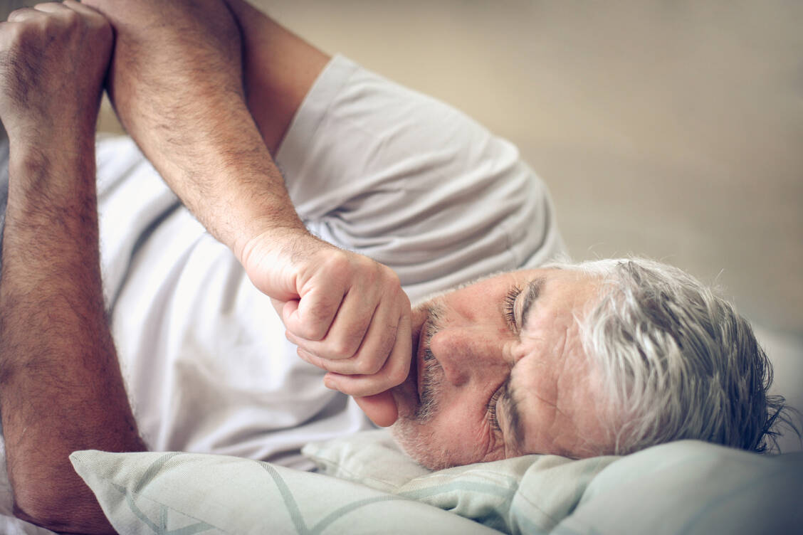Die echte Grippe ist keine harmlose Erkrankung, sondern zwingt viele Infizierte für Tage bis Wochen ins Bett oder gar ins Krankenhaus. / Foto: Getty Images/Mladen Zivkovic