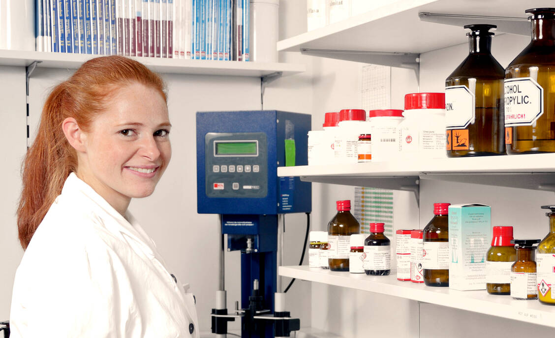 Das Bundesgesundheitsministerium will die  PTA-Ausbildung novellieren. Fotolia/Gerhard Seybert