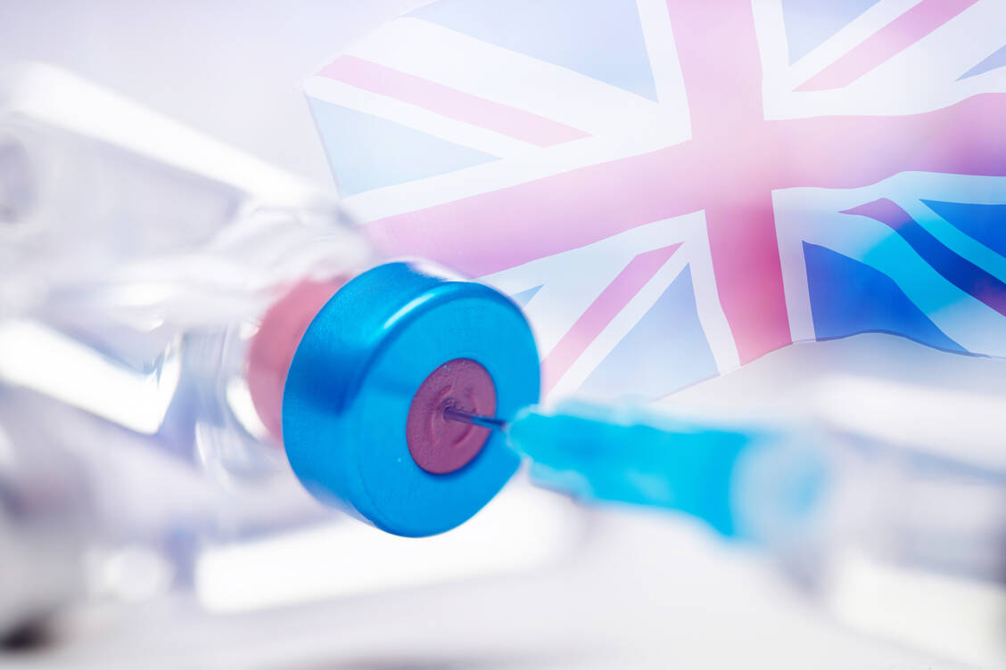In Großbritannien soll den Impfstoff Vaxzevria von Astra-Zeneca nur noch Personen ab 30 Jahren erhalten.  / Foto: Adobe/erika8213