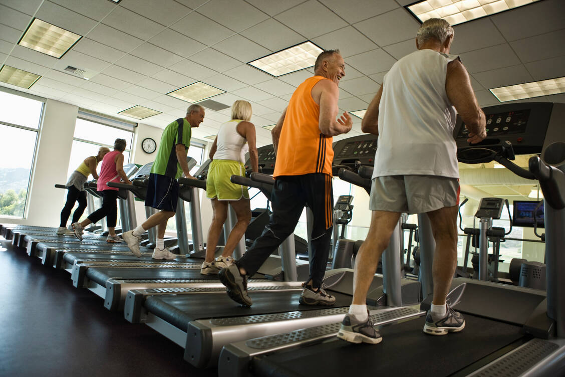 Die Vorteile aeroben Trainings nehmen zu, wenn die innere Uhr berücksichtigt wird – indem »Morgenmenschen« eher morgens und »Abendmenschen« eher abends trainieren. / © Getty Images/A Bello