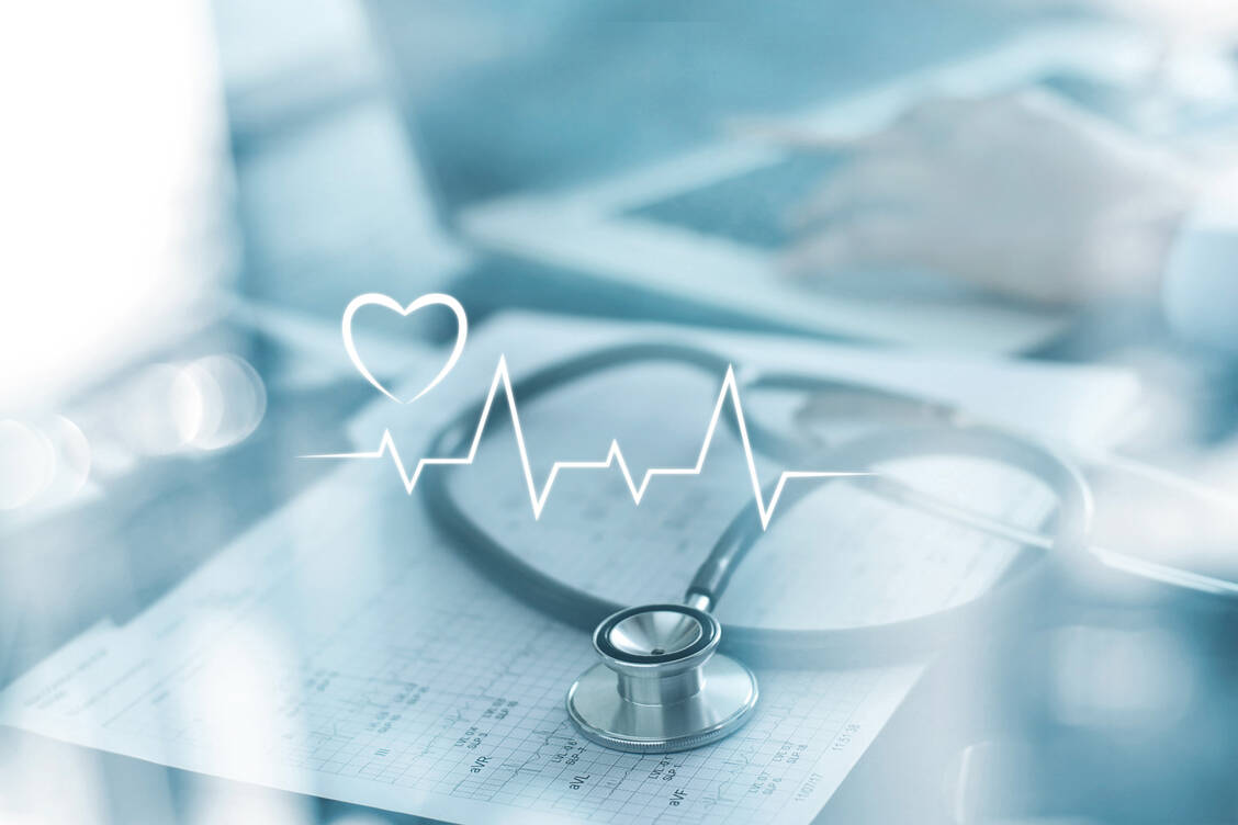 Ob Chemotherapie, Bestrahlung oder Immuntherapie: Verschiedene Krebsbehandlungen können kardiotoxische Wirkungen haben. / Foto: Adobe Stock/ipopba