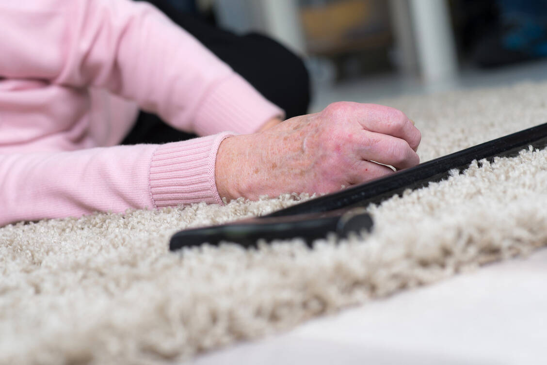 Patienten mit Lewy-Körperchen-Demenz stürzen häufig. / Foto: Adobe Stock/Racle Fotodesign