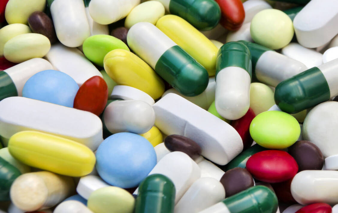 Bis Ende des Jahres will Bundesgesundheitsminister Professor Karl Lauterbach (SPD) ein Gesetz vorlegen, das die Forschungs- und Produktionsbedingungen für Arzneimittel und Medizinprodukte in Deutschland verbessert. / Foto: Fotolia/PhotoSG