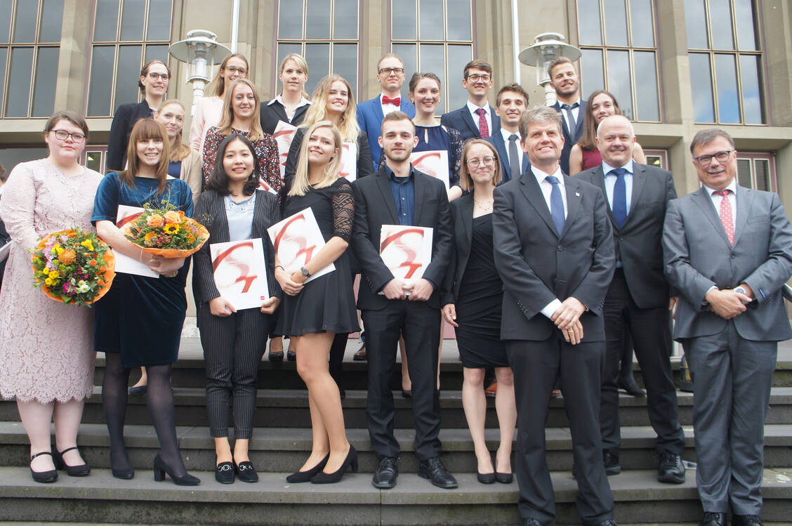 Die Absolventen der Uni Mainz. / Foto: Natalie Fuchs