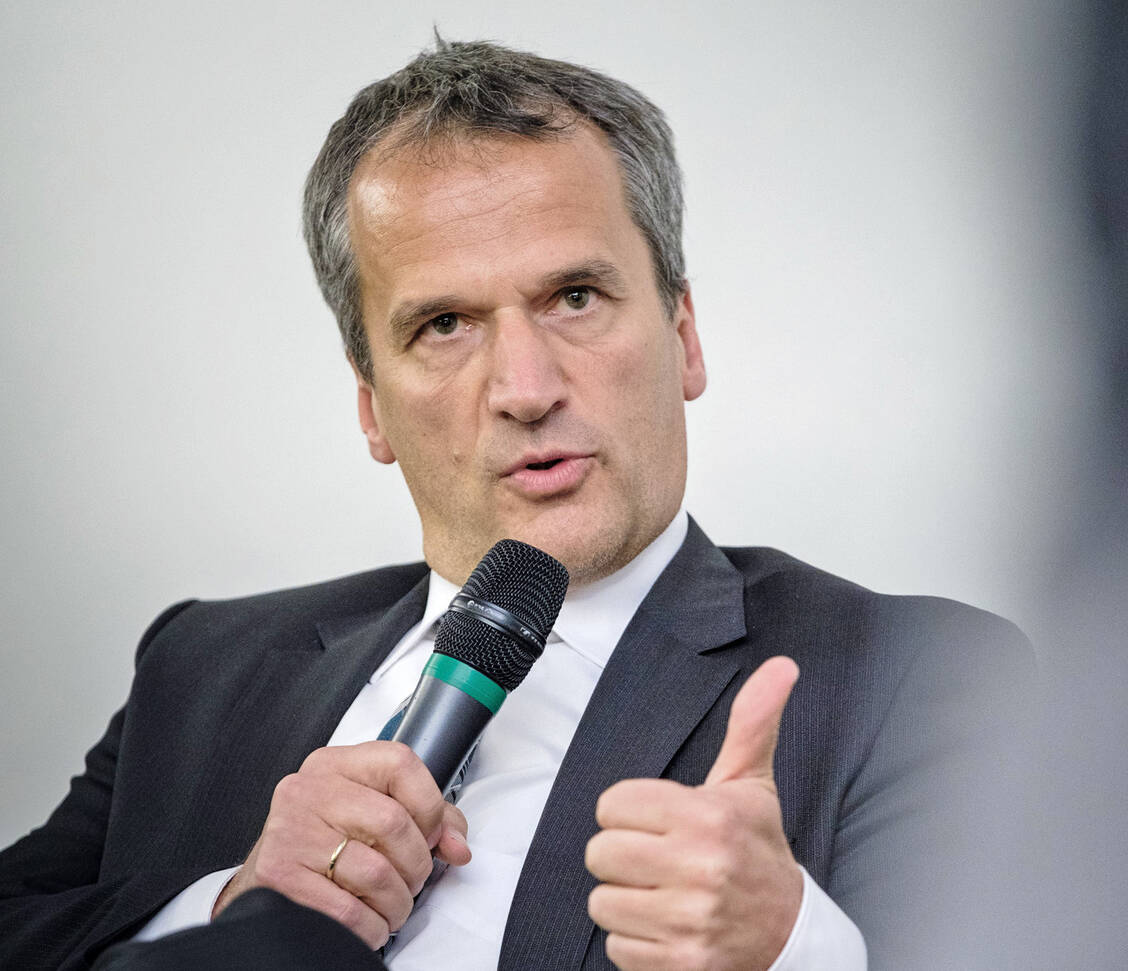 Gibt sein Bundestagsmandat nach 20 Jahren auf und wechselt in die Pharmabranche: Arzneimittelfachmann Michael Hennrich. / Foto: PZ/Wagenzik