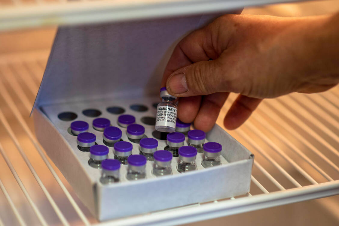 Viele Arzneimittel müssen gekühlt werden. Das ist einer der Gründe, warum Apotheken einen hohen Stromverbrauch haben. / Foto: imago images/imagebroker