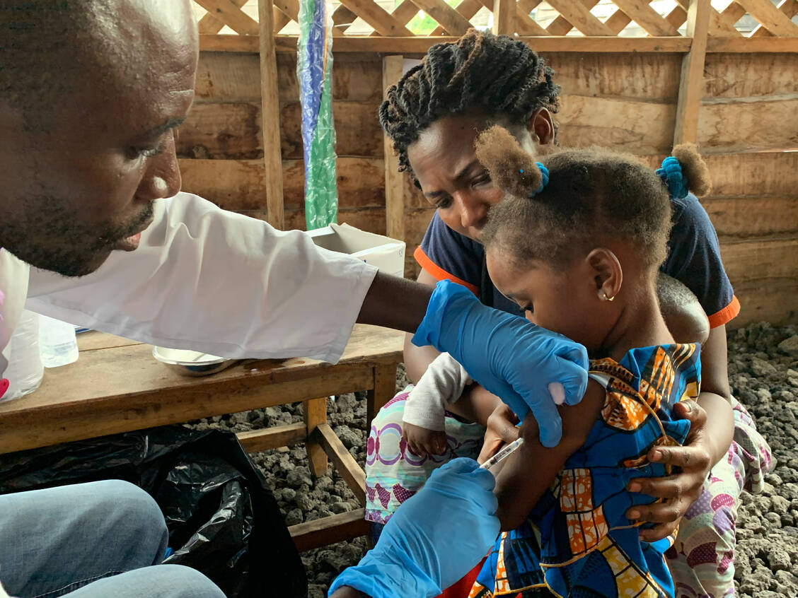 Jede vierte Masernerkrankung im Kongo betrifft Kinder unter fünf Jahren. Derzeit laufen Impfkampagnen, es mangelt jedoch an Geld und Infrastruktur, um alle Kinder zu erreichen. / Foto: WHO