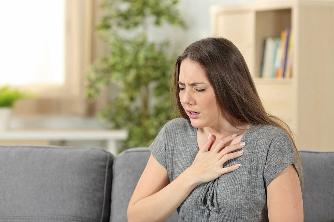 Asthmapatienten, die trotz umfangreicher Therapie immer wieder Akutverschlimmerungen erleiden, können vom neuen Biologikum Tezepelumab profitieren.  / Foto: Fotolia/Antonio Guillem