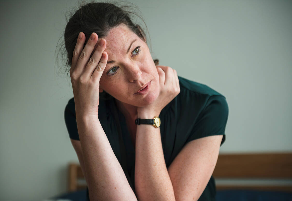 Fatigue ist das häufigste Symptom, von dem Langzeit-Covid-19-Patienten berichten. / Foto: Adobe Stock/Rawpixel.com