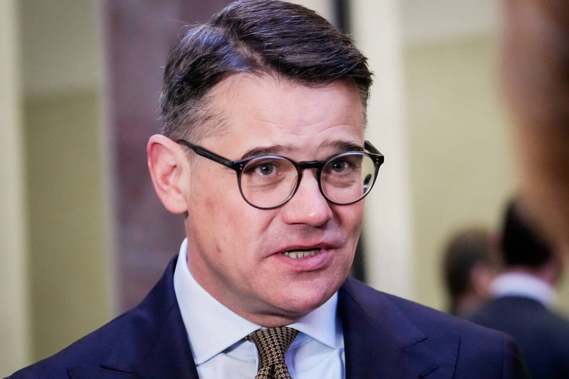 Hessens Ministerpräsident Boris Rhein (CDU) macht sich gegen Lieferengpässe bei Arzneimitteln stark.  / Foto: IMAGO/Political-Moments