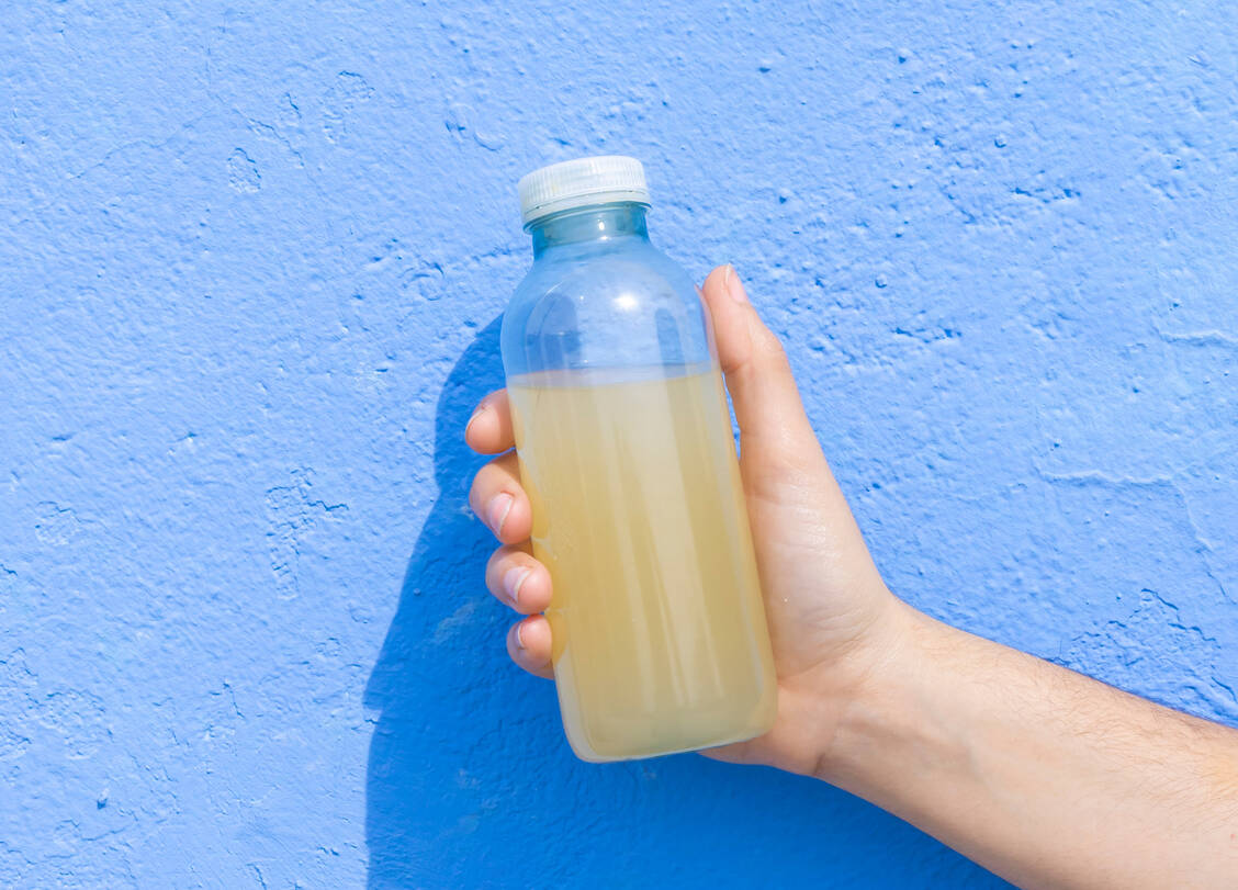 Codeinsaft mit Sprite (»LEAN«) ist schon länger in der Partyszene bekannt, ist aber laut Polizei Bayern in letzter Zeit selten aufgetreten (Symbolbild). / © Getty Images/Nitas