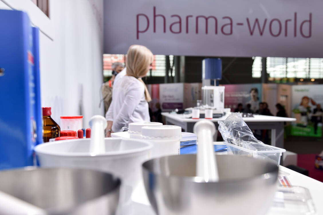 An den vier Tagen der Expopharm stehen zum Thema Rezeptur rund 40 Veranstaltungen auf dem Programm, unter anderem Live-Cookings. / Foto: Expopharm/Oliver Wachenfeld für ZWEILUX