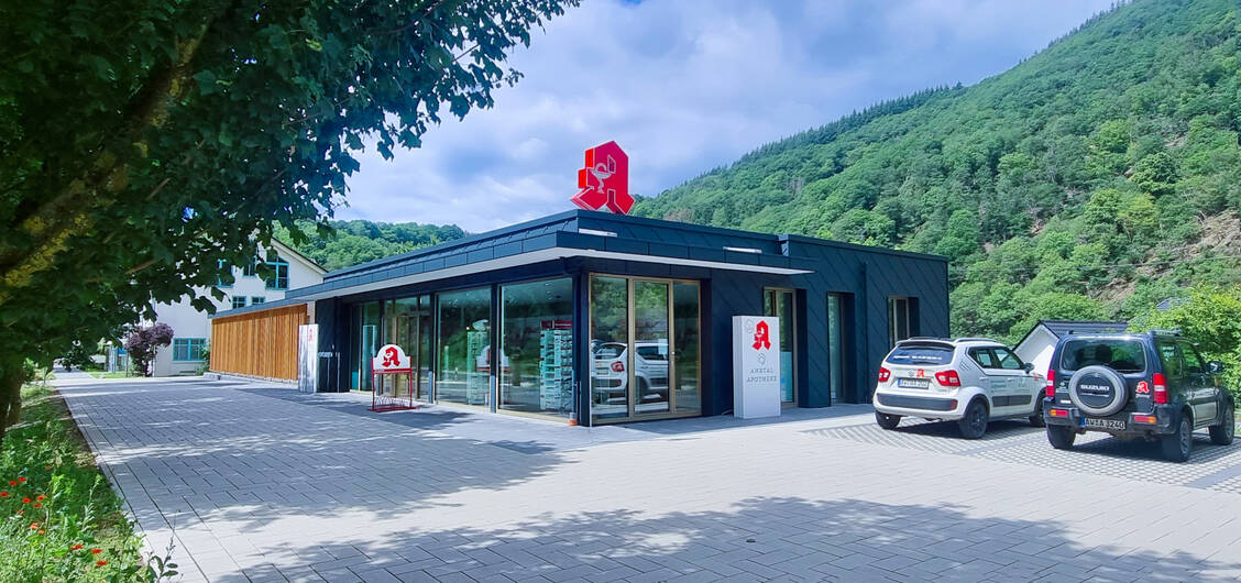 Die neue Ahrtal-Apotheke von Inge Göttling. / © Dietlinde Stroh