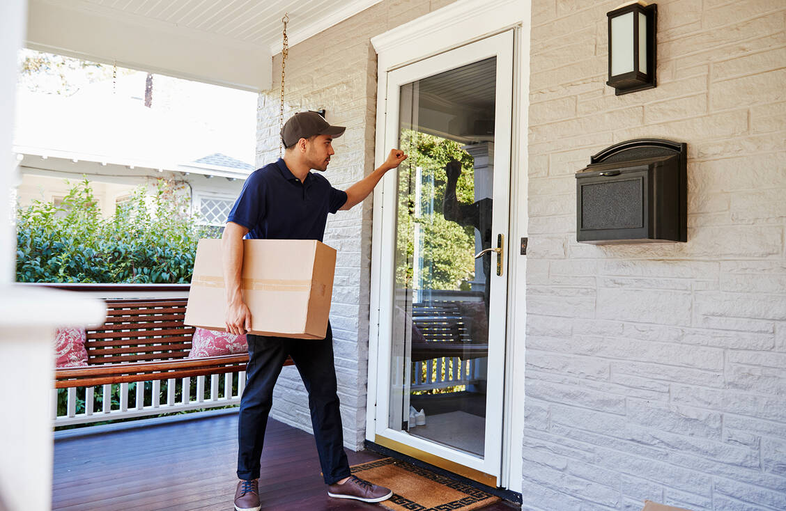 Mehr als 20 Prozent der Deutschen sind offen für In-Home-Lieferungen. Das könnte weitreichende Einflüsse auf die Gesundheitsbranche haben. / Foto: iStock/monkeybusinessimages