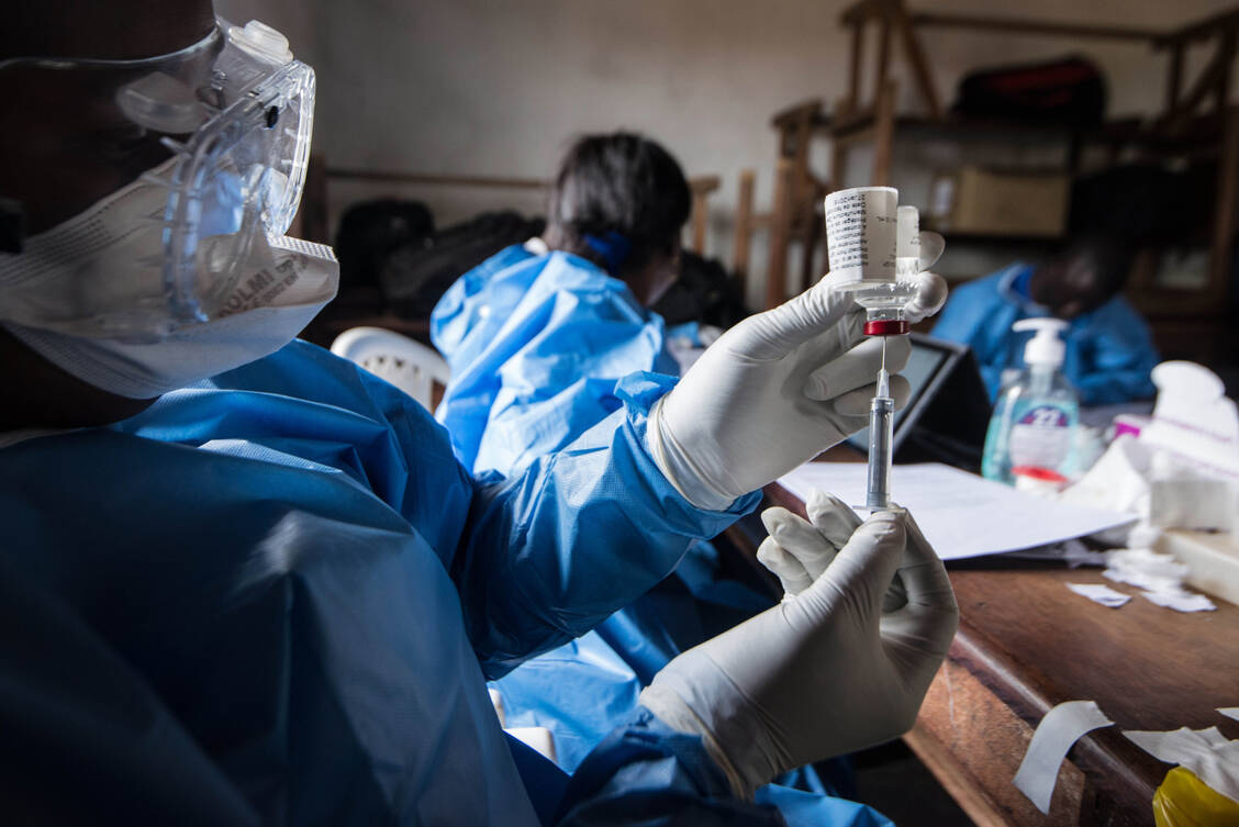 In Uganda könnten bei dem aktuellen Ebola-Ausbruch neue Impfstoffe – unter Koordination der WHO – zum Einsatz kommen.  / Foto: WHO/J.Kannah