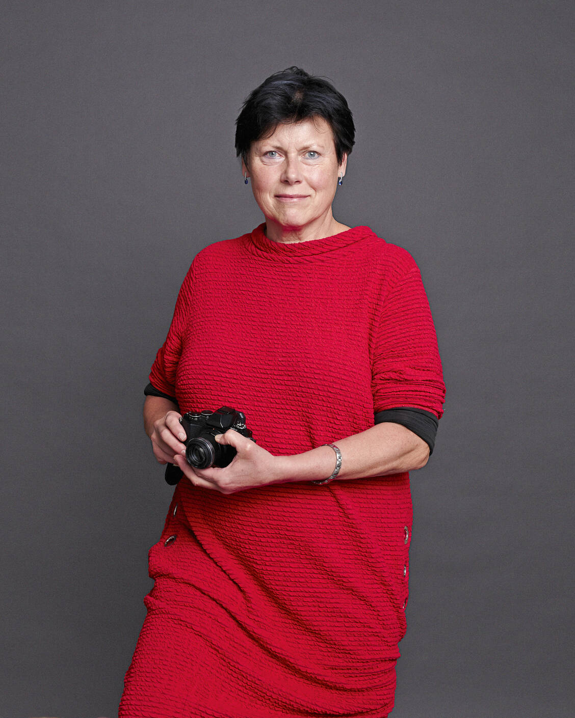 Kann nach der Operation wieder fotografieren und malen: Elke Starke / Foto: Ender Suenni