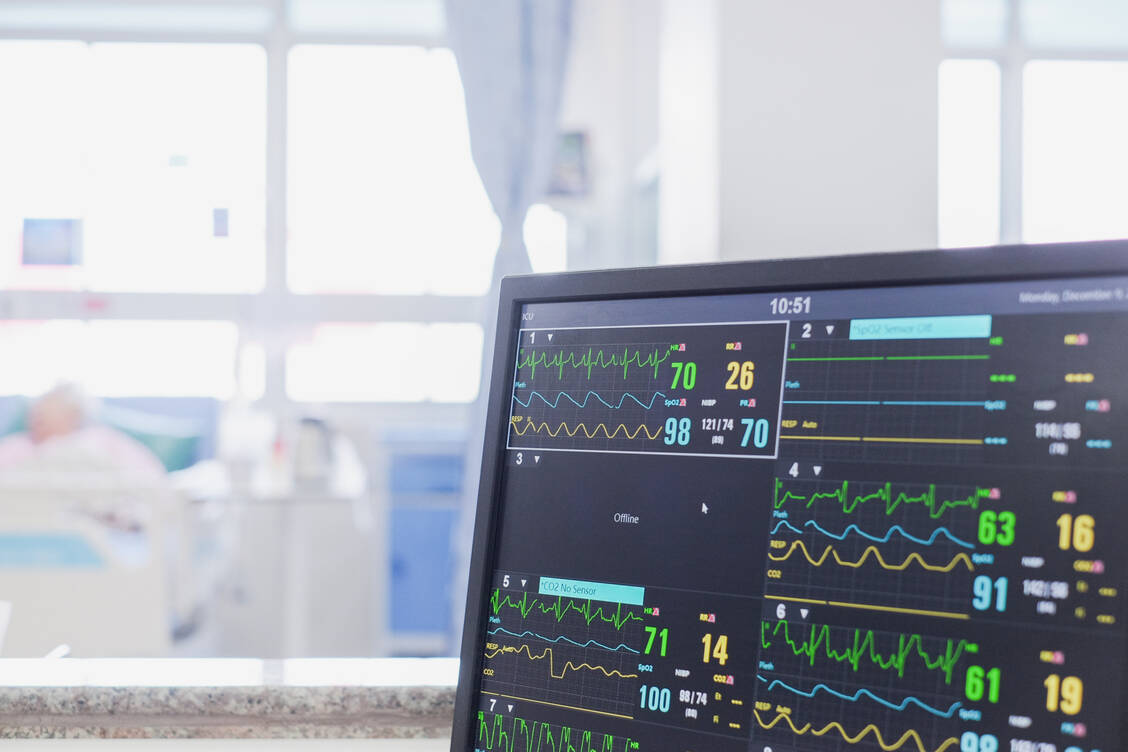 Bei schwer erkrankten Covid-19-Patienten kann das Immunsystem entgleisen. Tocilizumab soll es ausbremsen. / Foto: Getty Images/Taechit Taechamanodom