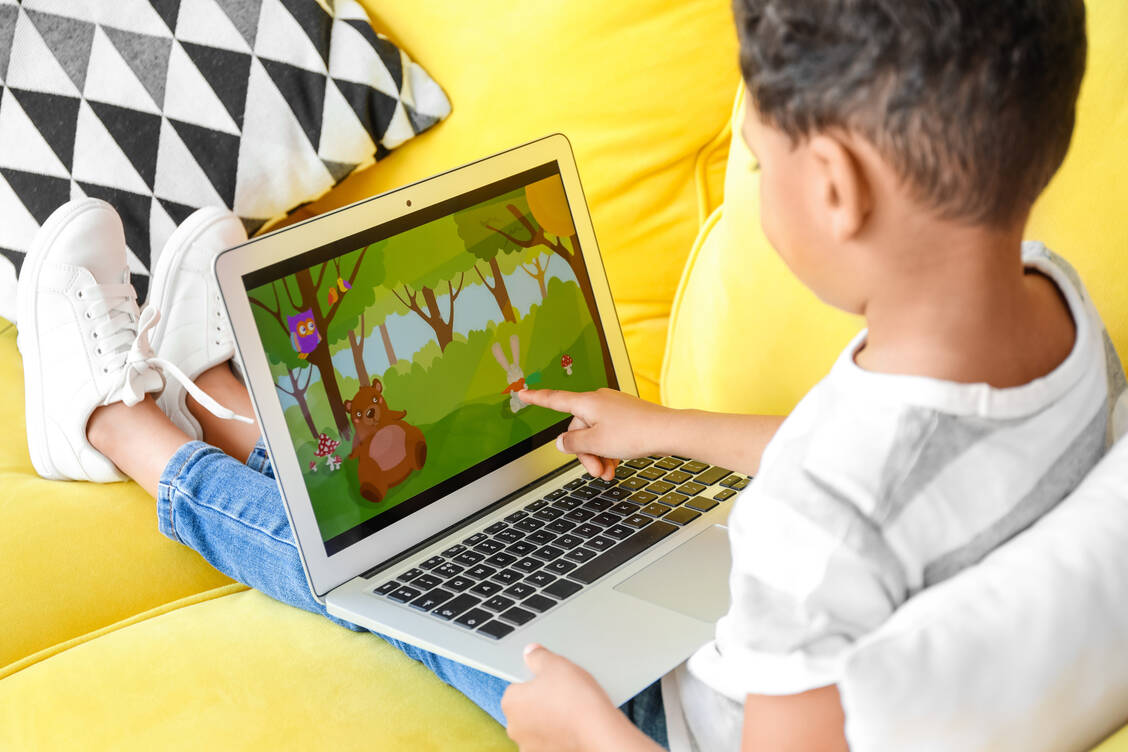 Sozialstudie Trickfilm: Kinder müssen soziale Kategorien zunächst erkennen und verstehen lernen. Erst danach können sie diese hinterfragen. / © Shutterstock/Pixel-Shot