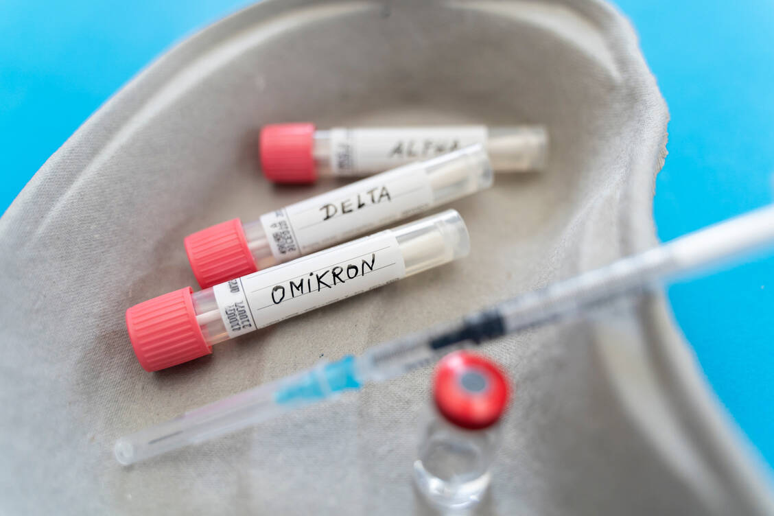 Alpha, Delta, Omikron: Jede Virusvariante sorgte für eine neue Infektionswelle. / Foto: Getty Images/Westend61/Stefan Rupp