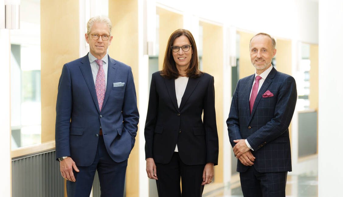 Der KBV-Vorstand mit Andreas Gassen, Sibylle Steiner und Stephan Hofmeister (v.l.n.r.). / © axentis.de / Lopata