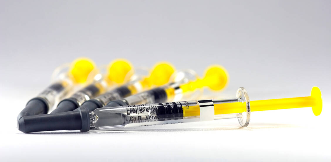 Biologika werden gespritzt, viele davon auch subkutan. / © Adobe Stock/Ramona Heim