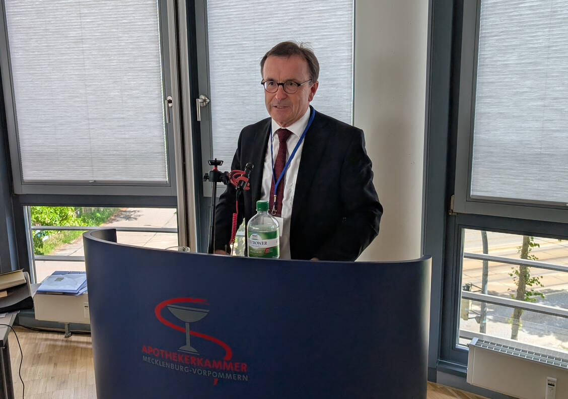 Kammerpräsident Georg Engel sprach ausführlich über die Apothekenreform.  / © PZ/Brockfeld