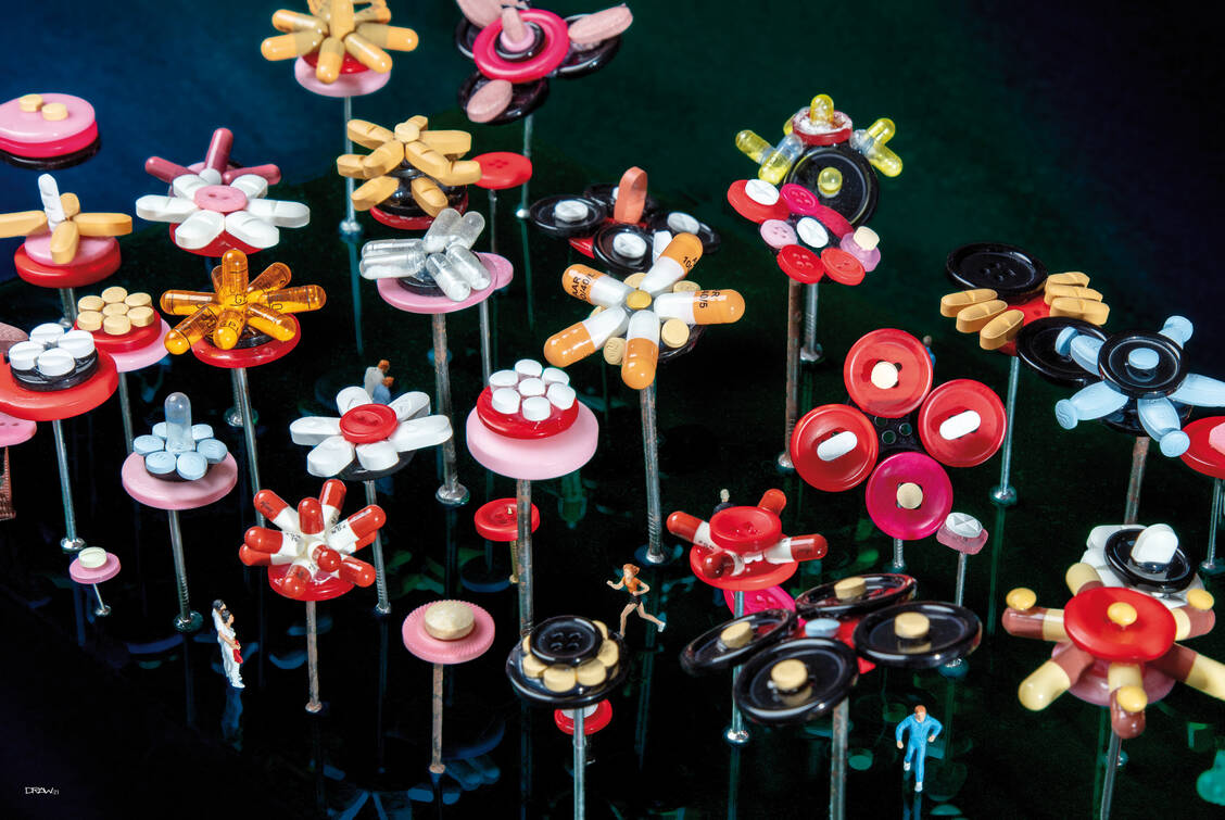 Flower Power: Das Werk »Medical-Mystery-Park« soll die Vielfalt von Pillen präsentieren und hervorheben, wie unachtsam unsere Gesellschaft an dieser Schönheit vorbeispaziert. / Foto: pharmart.gallery