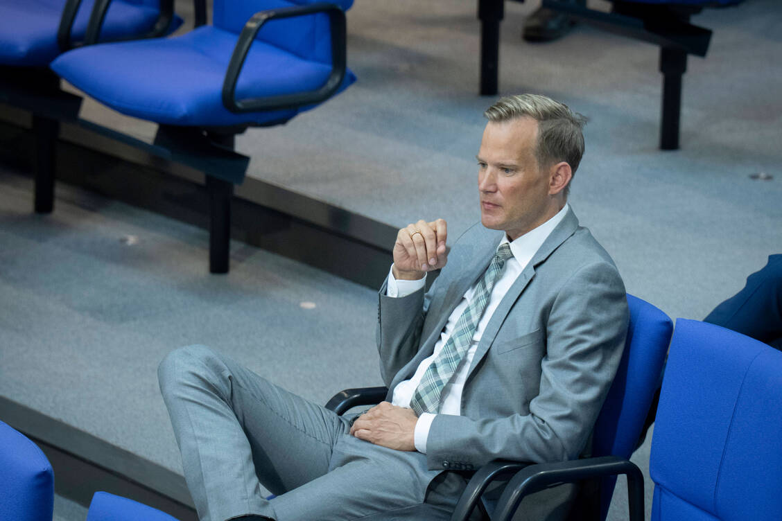 Hendrik Streeck sitzt für die CDU im Bundestag.  / © Imago/Bernd Elmenthaler