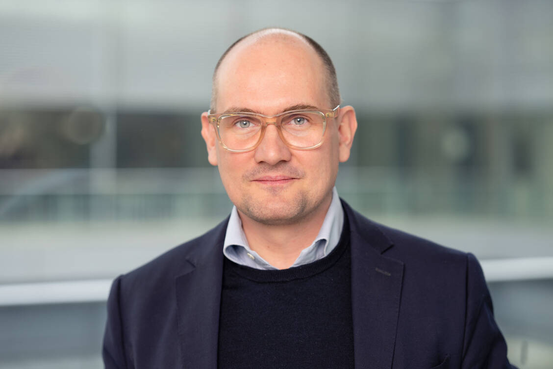 Der Grünen-Gesundheitssprecher Janosch Dahmen hat Zweifel an der Finanzierbarkeit der Vorhaben geäußert. / © CC BY-ND 3.0 DE, S. Kaminski