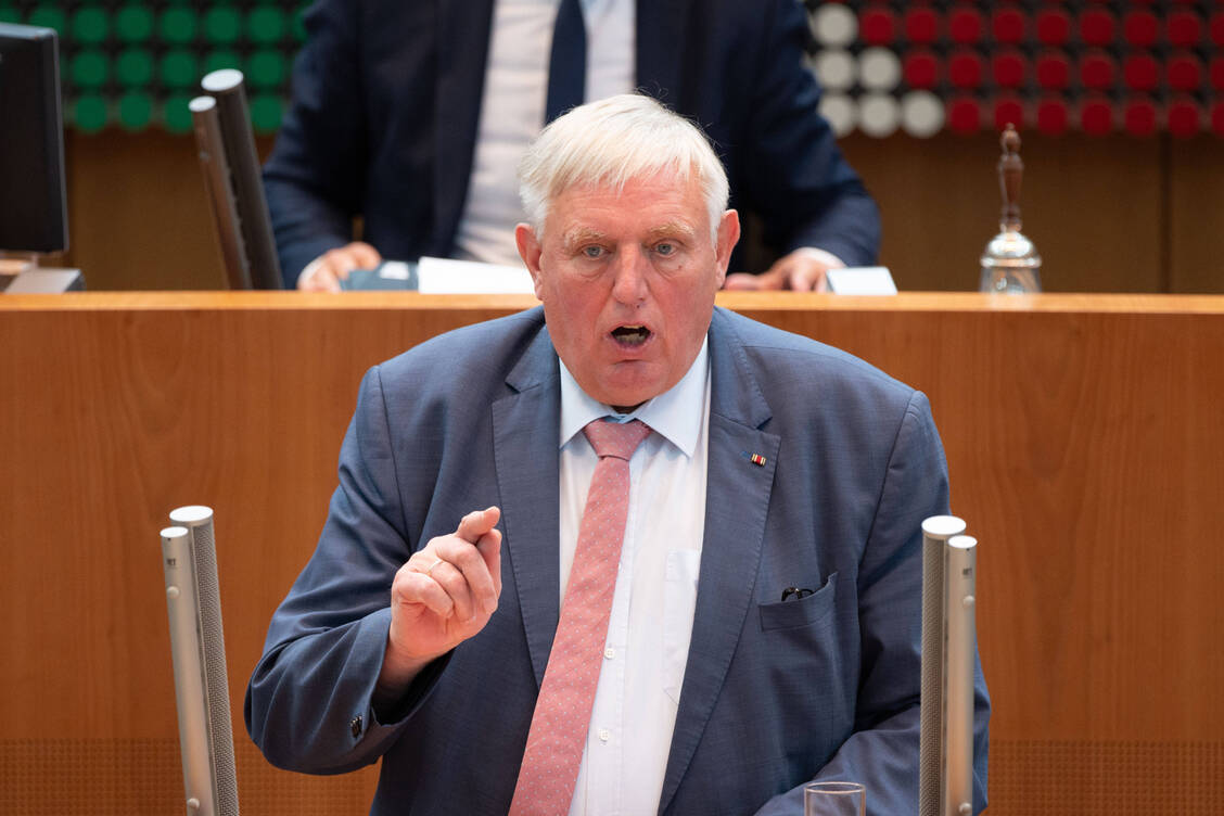 Der nordrhein-westfälische Gesundheitsminister Karl-Josef Laumann setzt sich für starke Apothekerkammern in Nordrhein-Westfalen ein. / Foto: Imago/Sven Simon