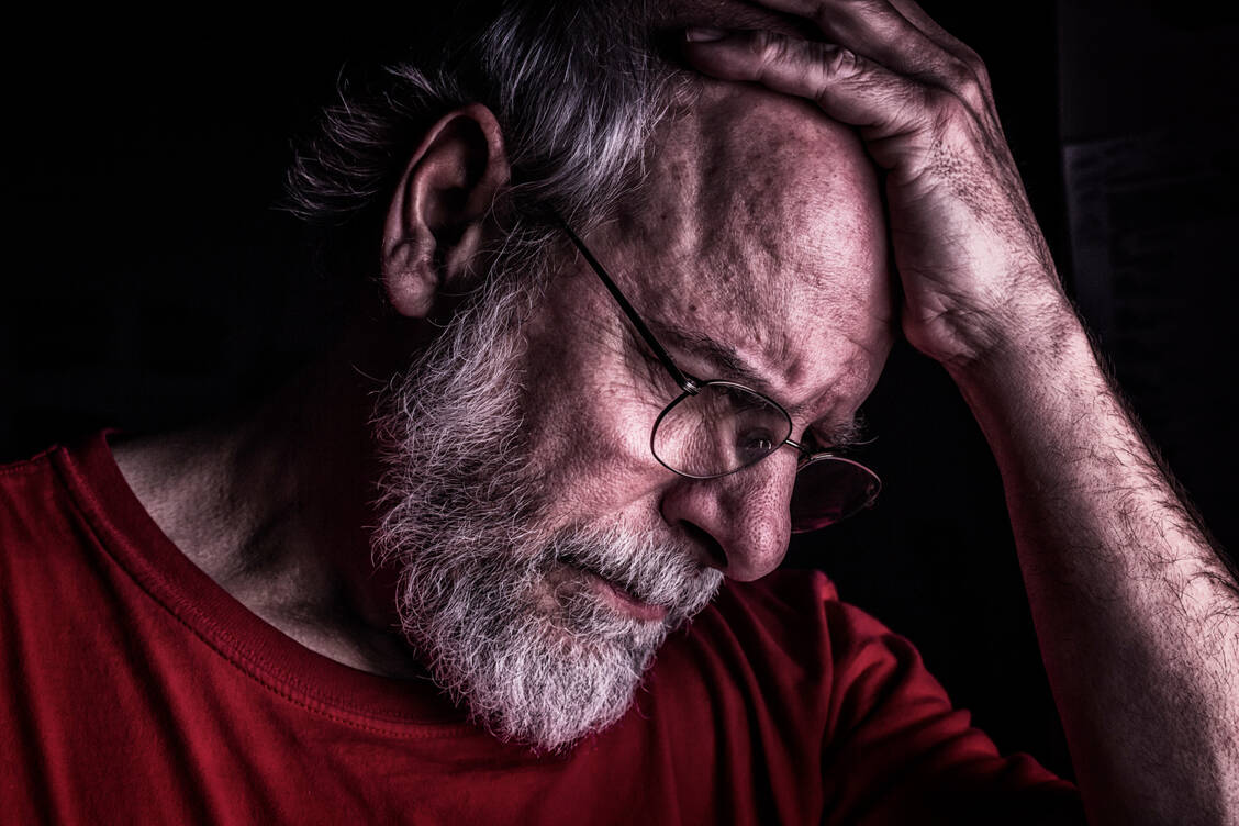 Angststörungen, Depressionen und Anpassungsstörungen treten bei Krebspatienten während und nach der Behandlung deutlich häufiger auf als bei der Normalbevölkerung. / © Getty Images/Willowpix